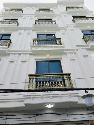 sát tái định cư lạc thị - ga ngọc hồi - vành đai 3.5 - 6 tầng gara ô tô, thang máy
