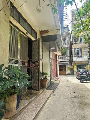 bán nhà ngõ 2 phương mai -đống đa -khu phân lô ô tô tránh -dt 46/50m2 x 4 tầng mt 3.5m giá 13.9 tỷ