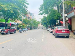 bán nhà 3 tầng lô góc 90m2 - mt 6m phố vân trì - kinh doanh đỉnh cao - vỉa hè rộng 5m