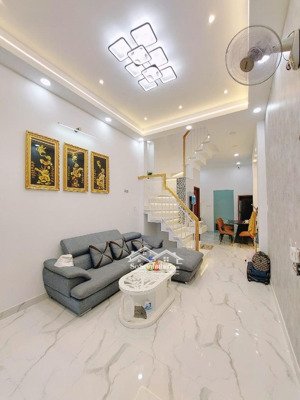 sở hữu ngay nhà phố gò vấp chỉ 5,6 tỷ 2tầng, 2pn, shr, hẻm yên tĩnh