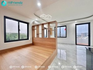 studio mới! có all - free(d/vụ + xe) - đắc địa - rộng - thoáng chốt nhanh còn kịp sinh viên 2k7 ơi