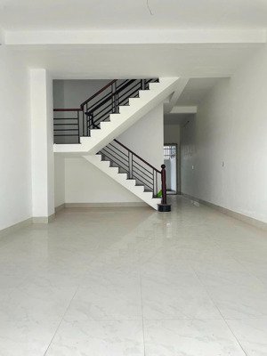 nhà trệt 2 lầu mặt tiền đường số 5 - khu đô thị tây bắc
