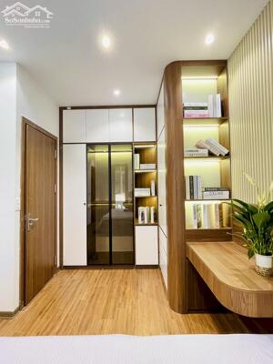 Bán nhà Văn Chương gần ô tô ngõ thông nhà đẹp 26m 5 tầng thang máy , full nội thất xịn ,2 thoáng giá 7.7 tỷ .