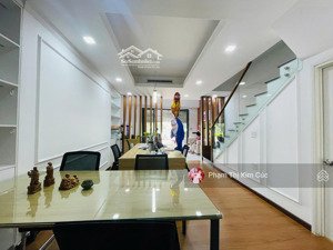 shophouse 4 tầng 35tr đường chính 17,5m ngay hồ sinh thái, hồ bơi, phù hợp vừa ở kinh doanh công ty