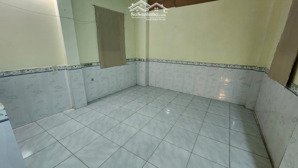 phòng trọ cho thuê mới, sạch sẽ, an ninh, wc, nấu ăn, giữ xe đầy đủ, an ninh, hợp với nữ