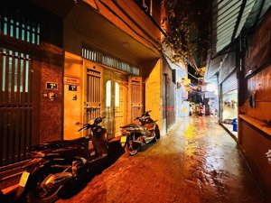 chính chủ bán nhà mới xây phố yên hòa cầu giấy 5 tầng có thang máy nội thất cao cấp - giá 7,5 tỷ