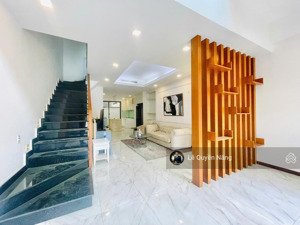 cho thuê shophouse lakeview city. đường lớn 20m full nội thất giá chỉ 35tr/tháng