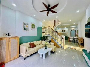 chính chủ gởi bán nhanh nhà nguyễn duy dương p4 q10 giá 2 tỷ 980