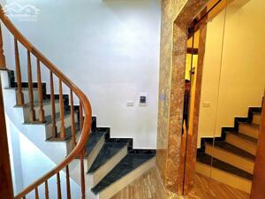 Nhỉnh 8 tỷ Bán nhà Pháo Đài Láng 6 tầng thang máy 36m2 mới tinh 60m ra ôtô ngõ thông ở cho thuê tốt