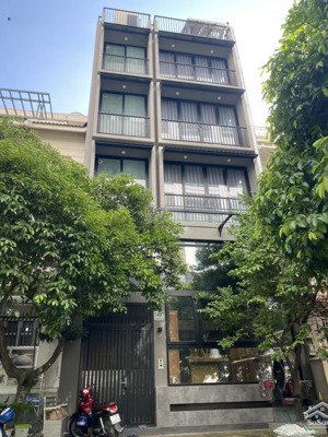 siêu phẩm mặt tiền bát nàn - quận 2 - dt: 200m2 (10x20m) - kết cấu 3 tầng - giá 45 tỷ