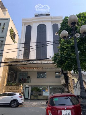 cho thuê toà nhà 3 tầng phố lê ngọc hân- hai bà trưng, dt 200mx 3t, mt 10m. siêu đẹp nhà mới đủ pcc