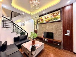 chính kinh 38m2x4t, gần phố và chung cư sapphire palace giá 6,45 tỷ (cam kết nhà thật giá chuẩn)