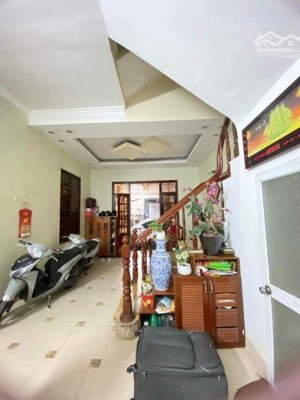 nhà nguyễn khánh toàn, phân lô, ôtô đỗ cửa, thoáng trước sau, gần phố, dân xây, ngõ thông, ở sướng