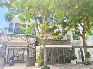 bán nhà hà quang 2 đừơng số 10 nhà 3 tầng 4pn siêu đẹp giá bán nhanh 8.3 tỉ