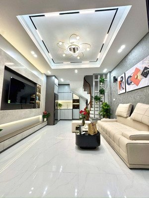 bán nhà riêng đường ngọc hồi, 5,2 tỷ, 38m2 x 5 tầng, view đẹp chính chủ