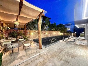 villa hiện đại sát chương dương khai thác dòng tiền tốt - cách sông 100m - 315m2 - giá 35 tỷ