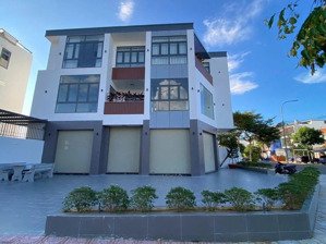 cho thuê căn góc 3 tầng, có thang máy, đường 27m kđt mỹ gia (thông thẳng ra võ nguyên giáp)