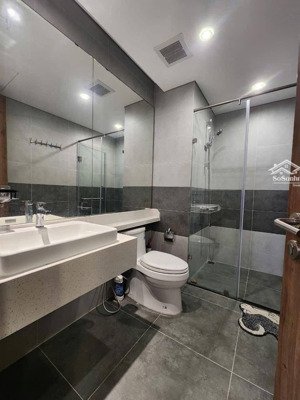 cần bán căn 3 ngủ sp skyoasis tầng cao view sông hồng cực đẹp lh 