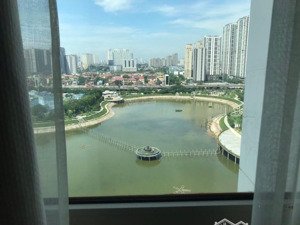 căn hộ góc view hồ 161m2. thiết kế 3+1 ngủ nhà full đồ, tại mandarin. giá thỏa thuận. lh 