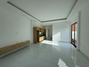 villa mini ngay giữa lòng thành phố cà phê