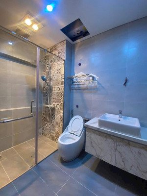 bán nhà 4 tầng thang máy tđc hồ đá, sở dầu hướng đông nam