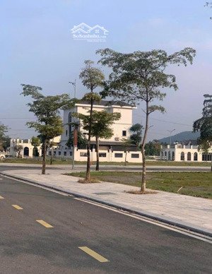 cần tiền bán lô bt đẹp đường chính to nhất dự án thanh sơn riverside, giá tốt đầu tư 12tr/m2