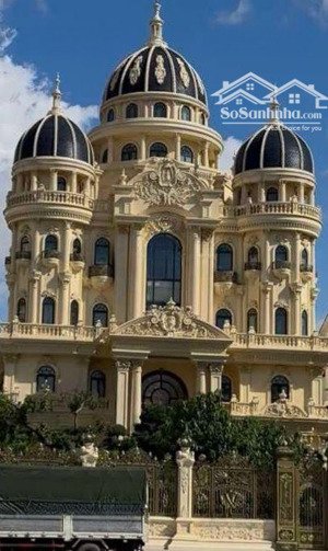 bán biệt thự tại đường tây hồ dt: 580m2, giá: 125 tỷ. tây hồ