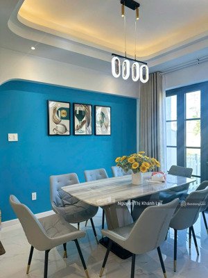 bán cắt lỗ biệt thự 8x20 nằm ngay dãy clubhouse giá rẻ nhất chỉ 5.3 tỷ đầy đủ nội thất ở ngay