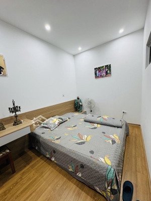 cho thuê nhà 2 tầng - kinh doanh 30m x2t, 8 tr/th