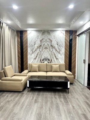 bán nhà phố tôn đức thắng dt 35m x 6 tầng - liên hệ , gần văn miếu, đường đẹp ngõ thông