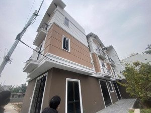 siêu hiếm! nhà song phương 42m2*4t lô góc 3 mặt thoáng, 500m ra đại lộ gần vành đai 4. giá 4,23 tỷ