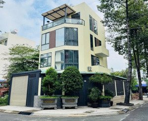 bán nhà góc 2 mt - 10x16.5m - 5 tầng - giá: 18,9 tỷ - cách ubnd tp thủ đức chỉ 10 phút
