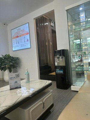 giảm giá 3 tỷ 6m ngang nhà mặt tiền sư vạn hạnh quận 10