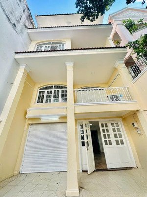 cho thuê biệt thự sân vườn - ngay sân bay tân sơn nhất