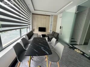 Cho thuê căn hộ 2 p.ngủ rộng (80m2) Vinhomes Marina.