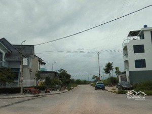 quá rẻ! quá hợp lý cho ai đang tìm đất quanh bệnh viện đa khoa tỉnh mà tài chính quanh 1,5 - 1,6 tỷ