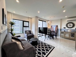 cho thuê căn góc gh2+ 70m2 - view hồ bơi - phân khu glory heights - 12 triệu - full nội thất