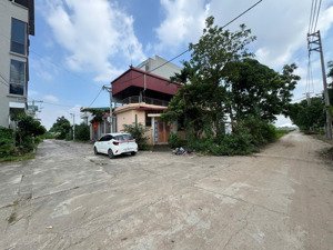 bán lô đất giãn dân vị trí đẹp đông ngàn gần vinhomes cổ loa diện tích 120m