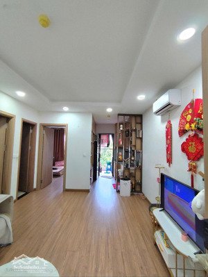 chính chủ bán gấp căn 2pn tòa l4 ban công đông nam view công viên thoáng mát