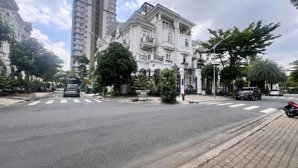 bán biệt thự tỉ phú 220m2 - kdc cosmo tân phú q 7- 10x22- thang máy- sau siêu thị go - hơn 40tỷ tl