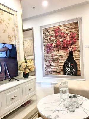 chính chủ bán nhanh căn hộ 64m2, 2n + vinhomes smart city