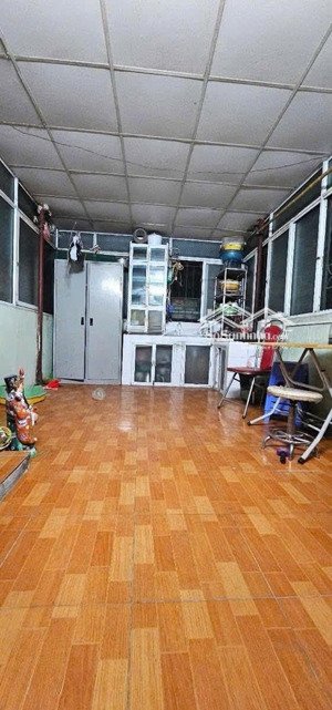 vị trí đẹp + ngay gần mặt đường + đường trước nhà ba gác tránh xe máy + sổ vuông + đầu tư ngon