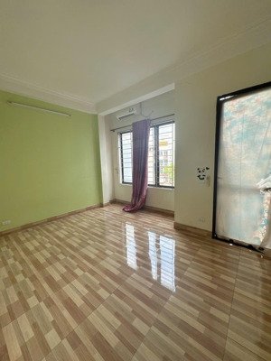 bán nhà riêng tại gia quất bồ đề, long biên, hà nội, 5 tầng dt 32m ngõ rộng ô tô vào gần cửa