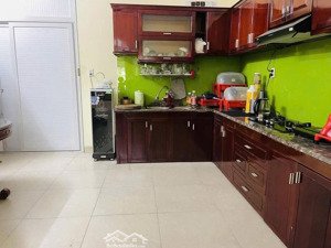 bán nhà 3 tầng 3 pn/3wc quách thị trang sát chú ếch con