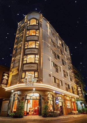 cho thuê mbkd nguyễn du 150m x 9t, mt 6m full kính toàn mặt, vị trí ngay ngã 5 đắc địa 