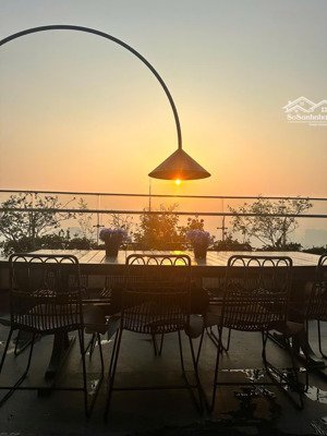 cực hiếm tại golden palace mễ trì. hàng limited full đồ cao cấp - dt: 670m2, sẵn bể bơi tại căn hộ