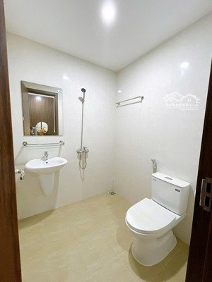 chung cư bình an - quảng thắng - 2 ngủ - ban công đông nam - view bể bơi , trường
