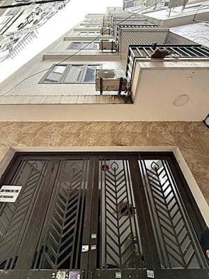 bán căn hộ 147 triều khúc, thanh trì tòa nhà 8 tầng giá 11ty9, full nội thất