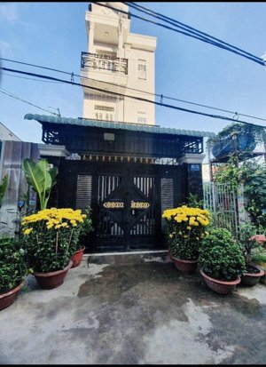 bán nhà riêng thạnh lộc hà huy giáp ngay bánh mì hà nội quận 12
