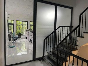bán shophouse tại khu c geleximco lê trọng tấn, 18,6 tỷ, 80m2, sẵn dòng tiền đag cho thuê 16tr/thag